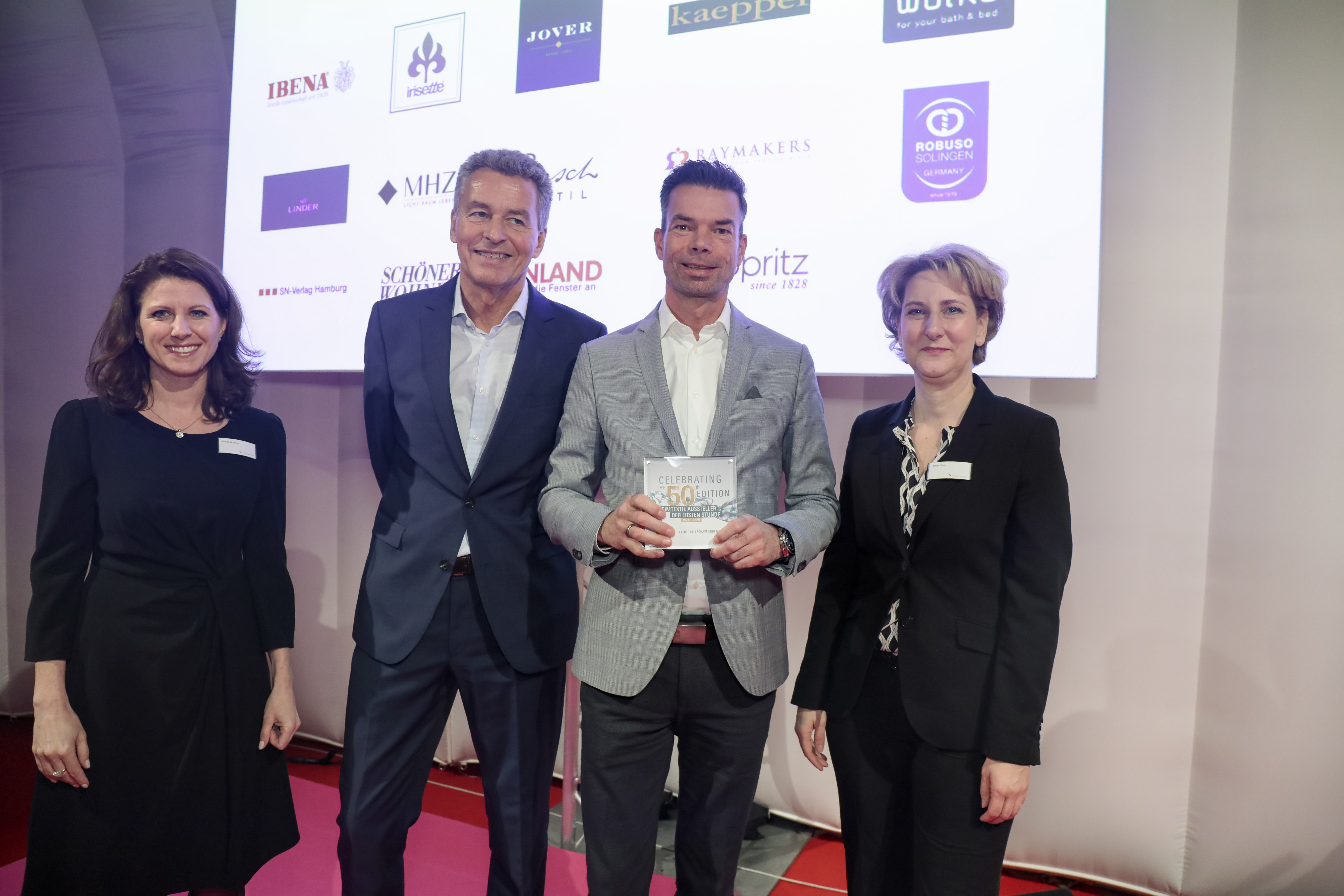 Awards ceremony for exhibitors from the very beginning / Kleine Wolke Textilgesellschaft mbH & Co. KG
