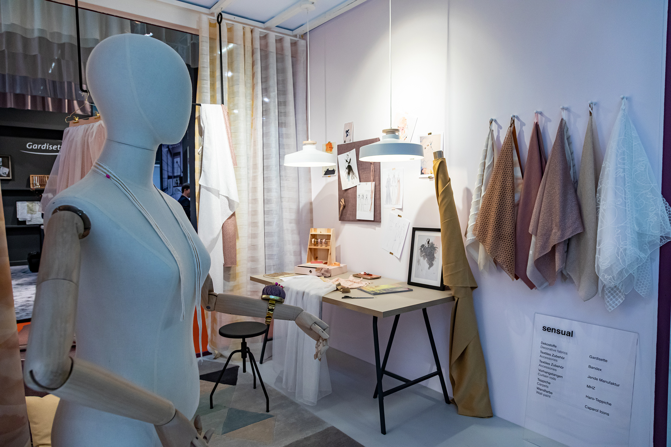 Window & Interior Decoration / Deko Team
