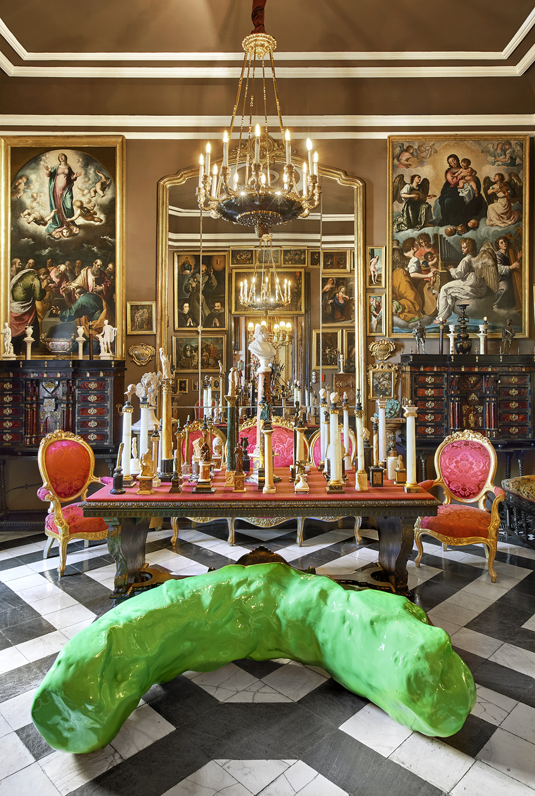 MAXIMUM GLAM - Greenshit by Guillermo Santomà, Photography by Jose Hevia Blach, Images Courtesy of Side Gallery