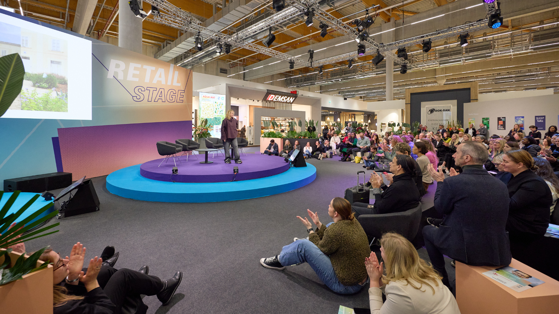 Retail Stage