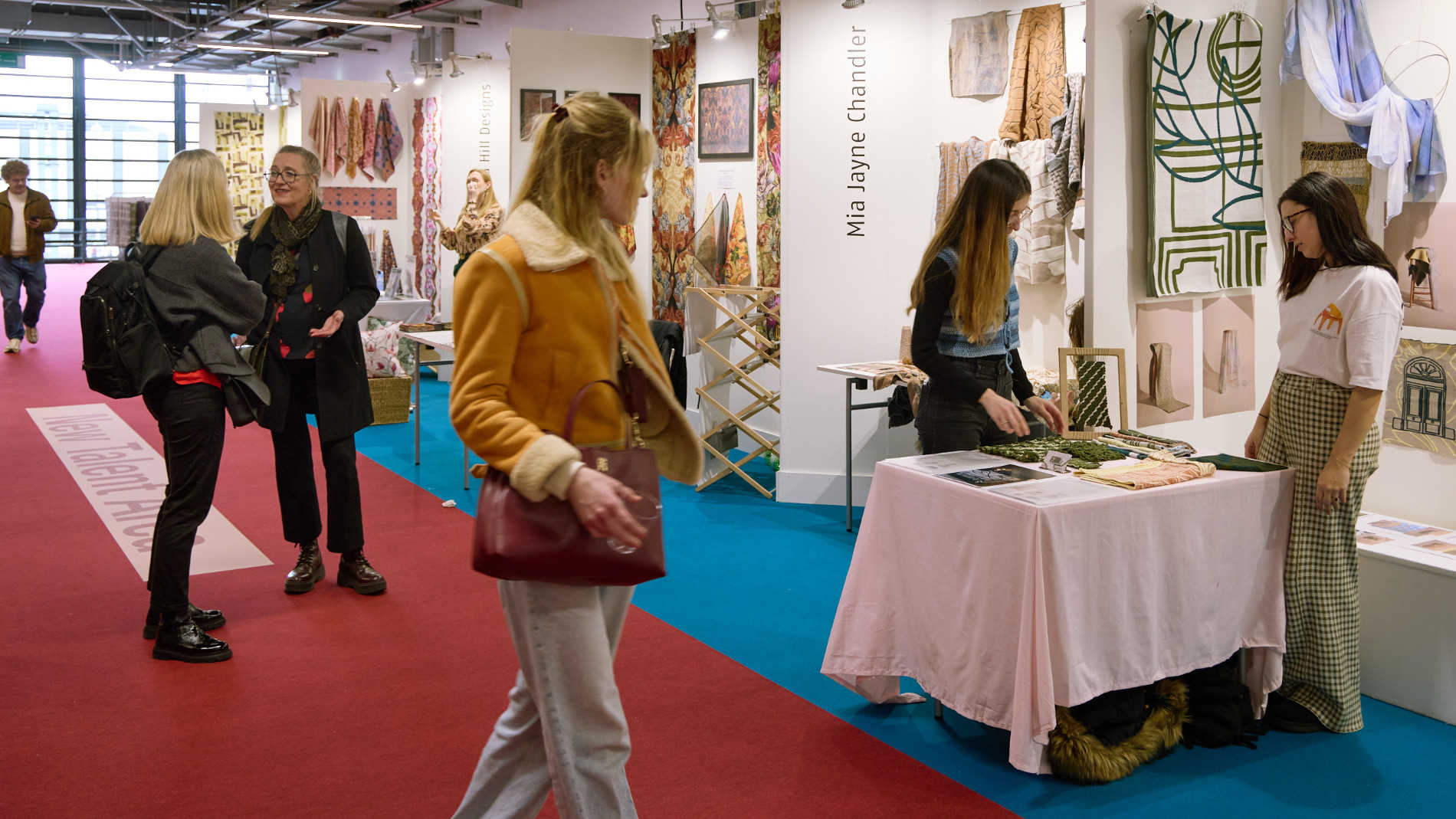 Messebesucher auf Messe